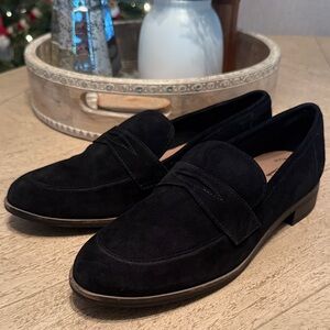 Clarks Women's Black Suede Penny Loafers 8.5 (Never Worn Outside)